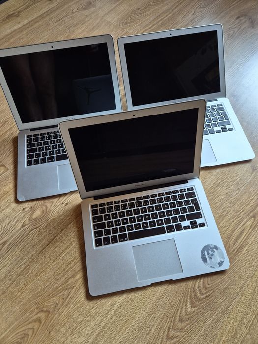 3 x Laptop  Apple macbook air
