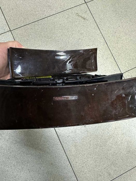 Попільничка/пепельница Mercedes GL 164  	A1648100130