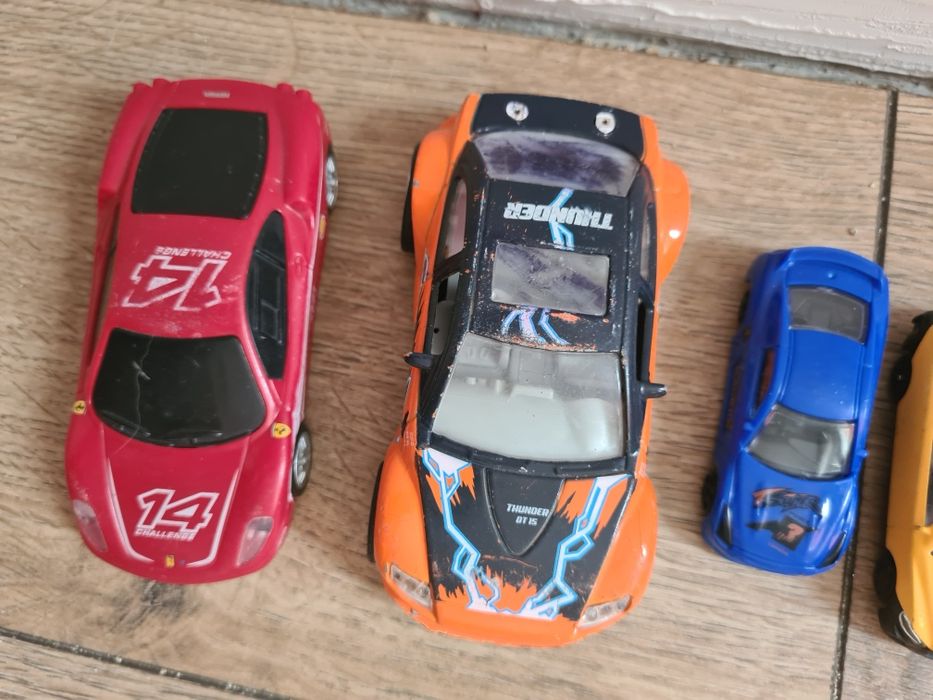 Zestaw auta samochody Hot Wheels i inne
