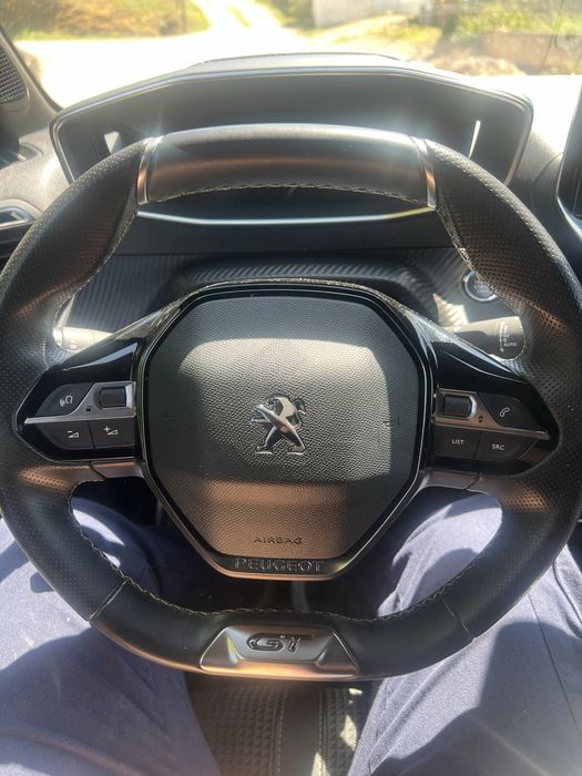 Peugeot e-208 gtline NACIONAL