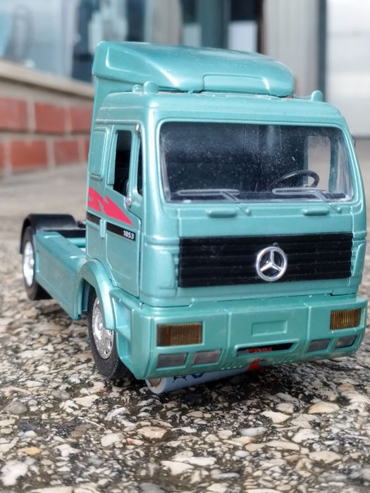 Mercedes trator semi reboque