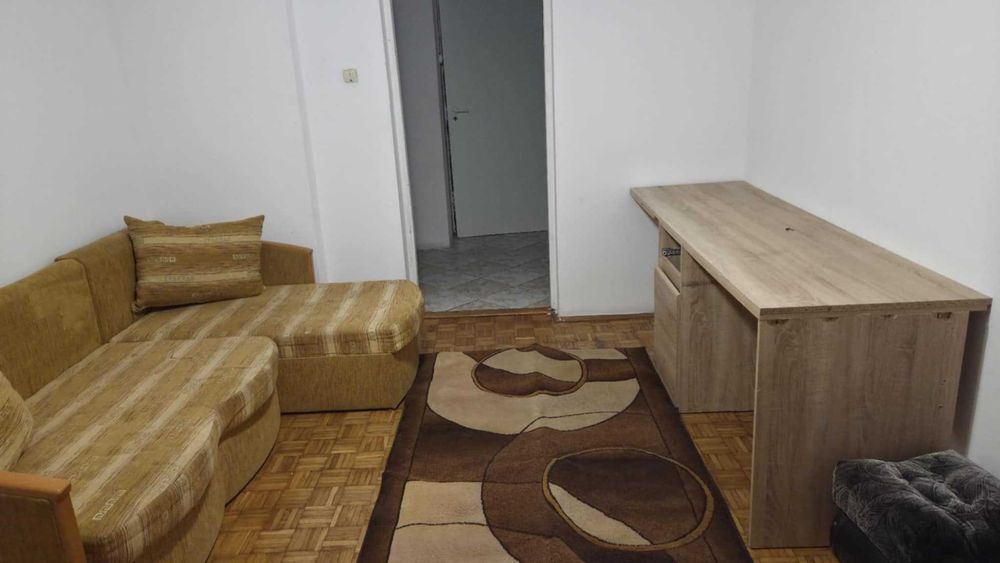 Dom piętrowy w dobrej okolicy