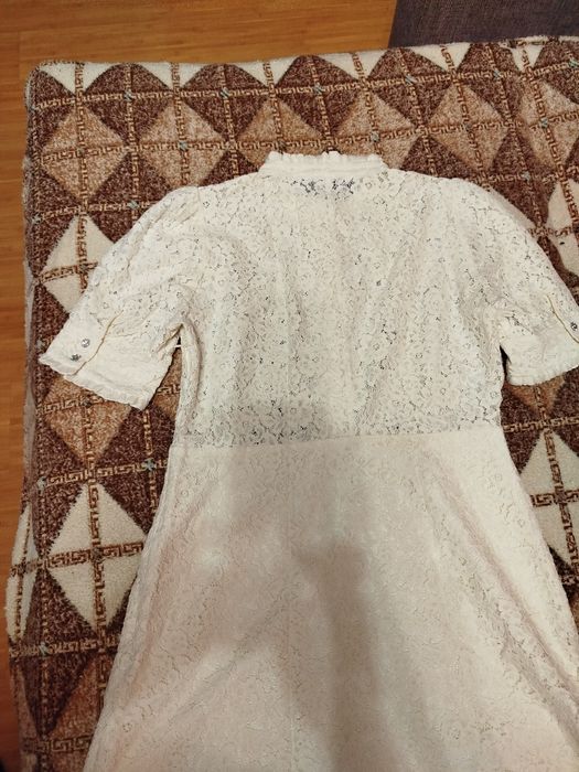 Женское платье огонь бело-молочное