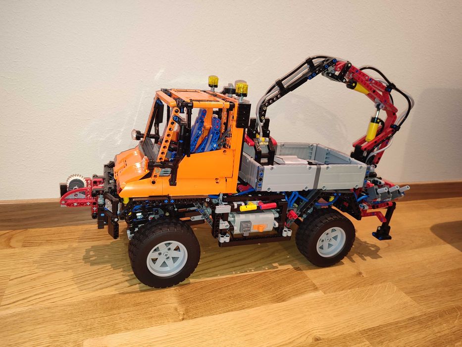 LEGO 8110 Technic Mercedes-Benz Unimog U 400