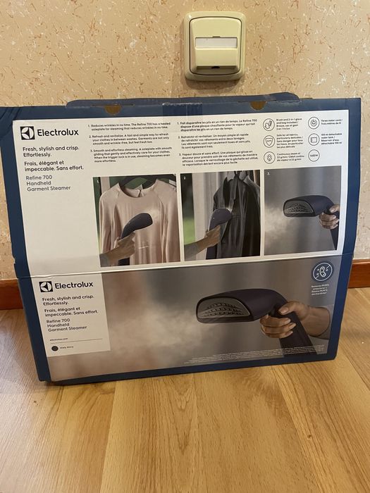 Parownica do ubrań Refine 700