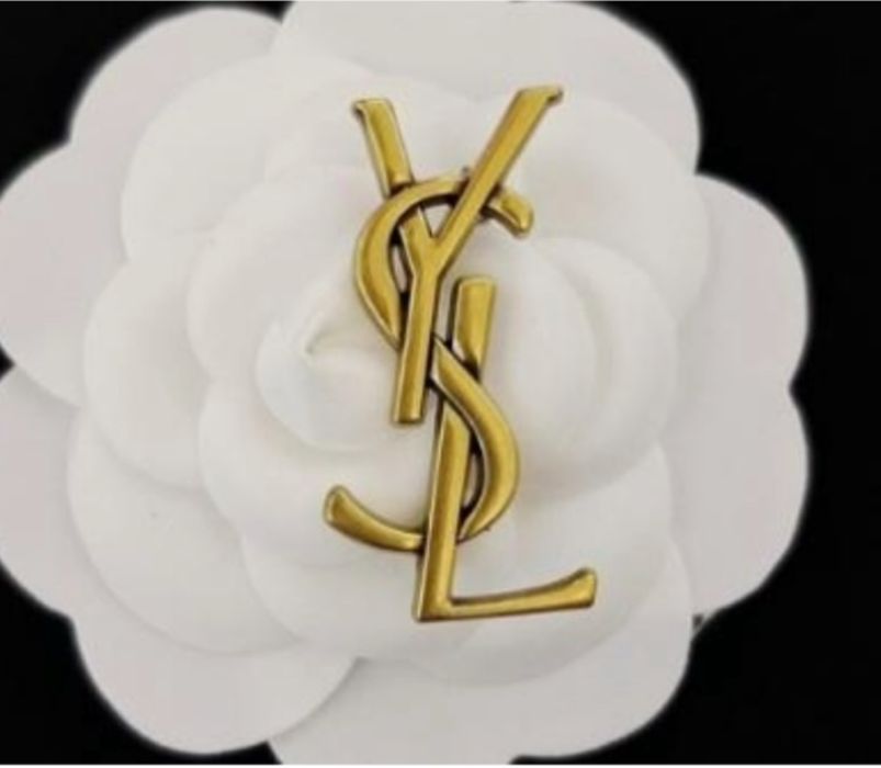 Broszka ysl stare złoto 4,5 cn