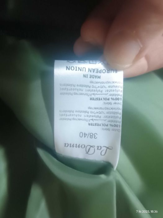 Bezrękawnik z kapturem