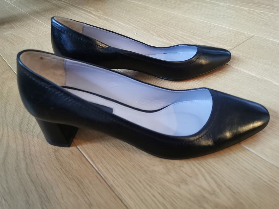 Czółenka 7 mil czarne r. 37 jak nowe!