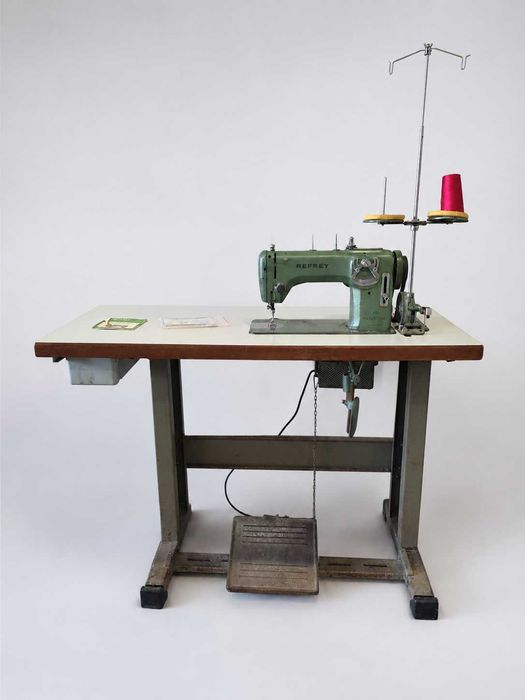 Máquina de costura industrial Refrey 430