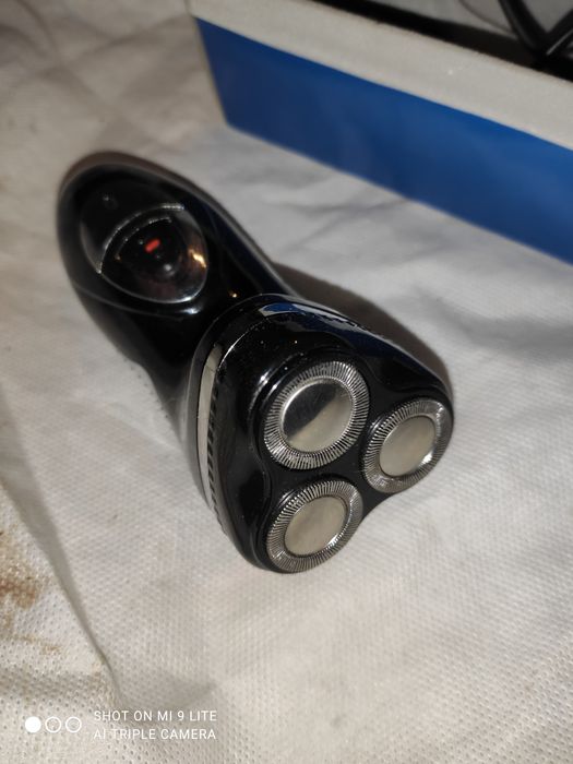 Продам електро бритву