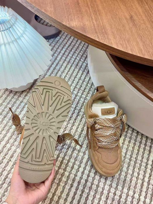UGG Lowmel Sand r.37