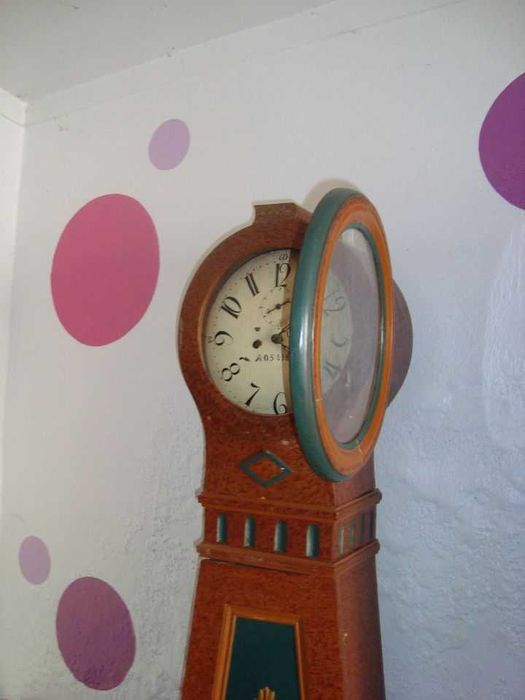Relógio de madeira pintada do sec. XIX