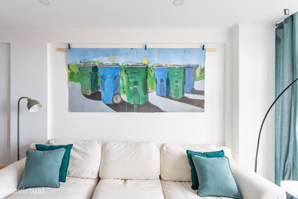 Quarto - localizado em Carcavelos Lisbon