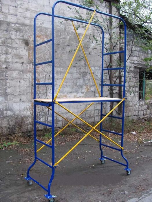 Підмосток. Помост. Підмость будівельна. Мастерок. Подмость.