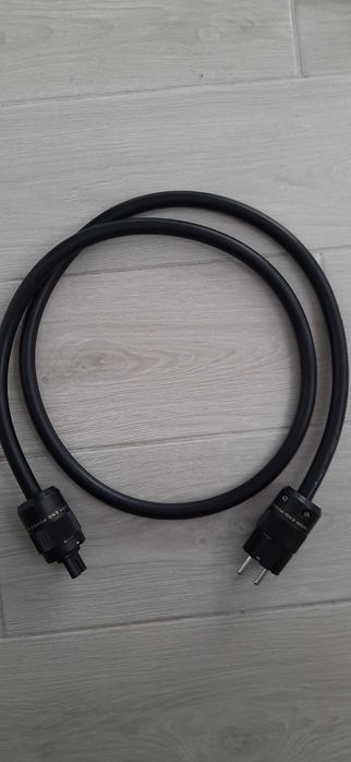 Продам сетевой кабель FURUTECH