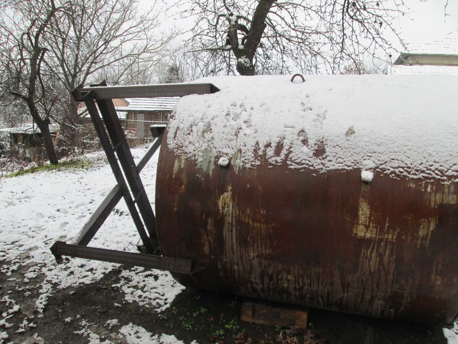 Цистерна металева