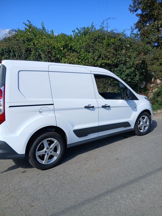 Ford connect impecável