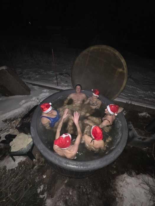 Будинок на березі річки