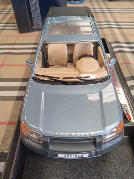 1/24 Land Rover Freelander - Bburago
