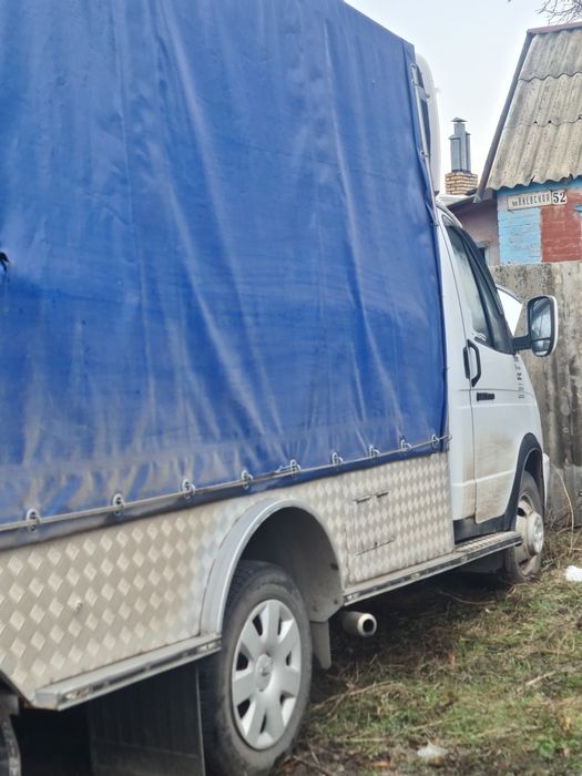 Газель тентованная.