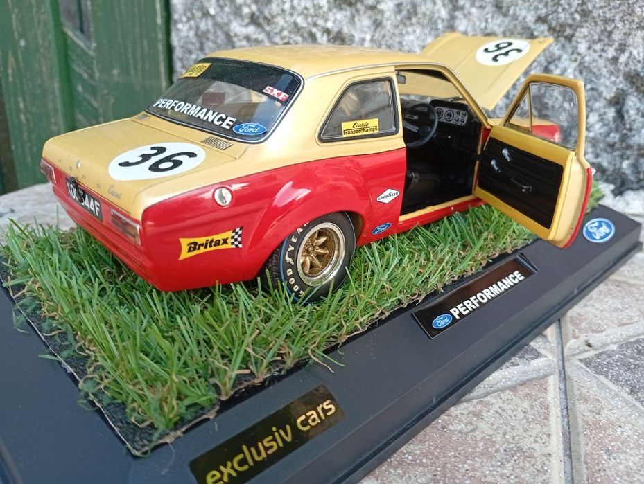 Miniatura 1/18 Ford Escort MK 1