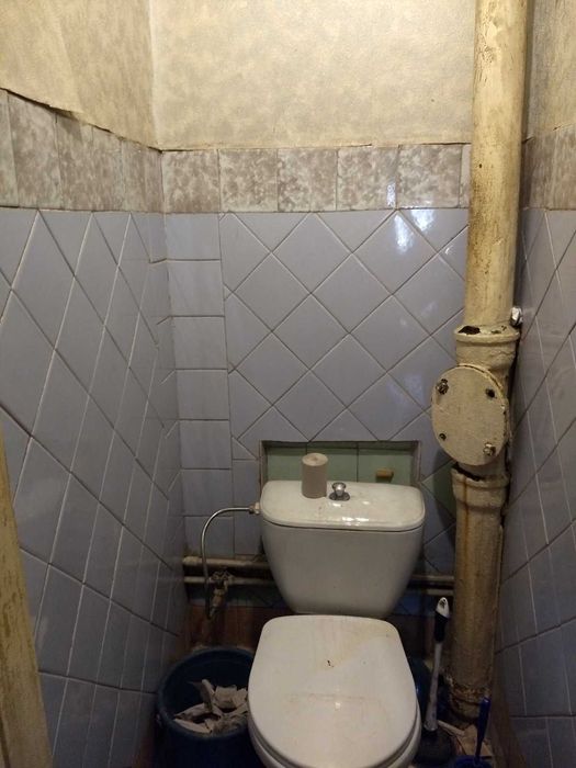 Продам реальную 1/2 часть свободного 2-хэтажного дома