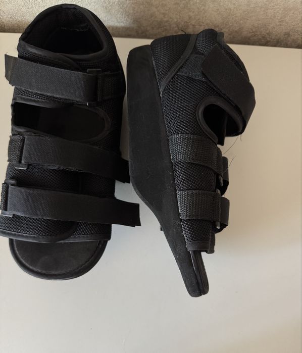 Продам післяопераційне взуття Baruc