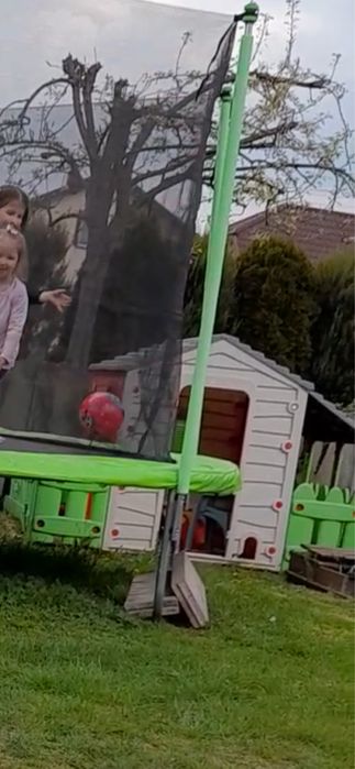 Trampolina złożona