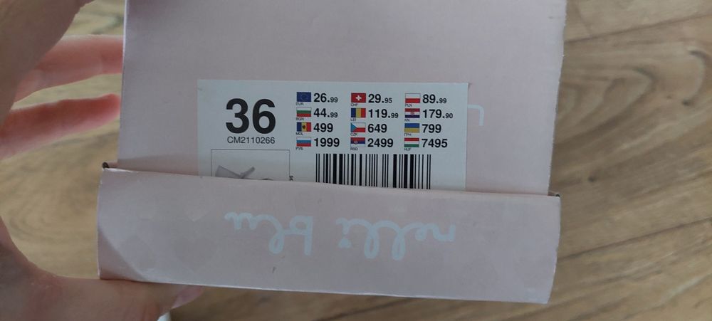 Białe lakierki dla dziewczynki 36 wkładka 23,5 cm
