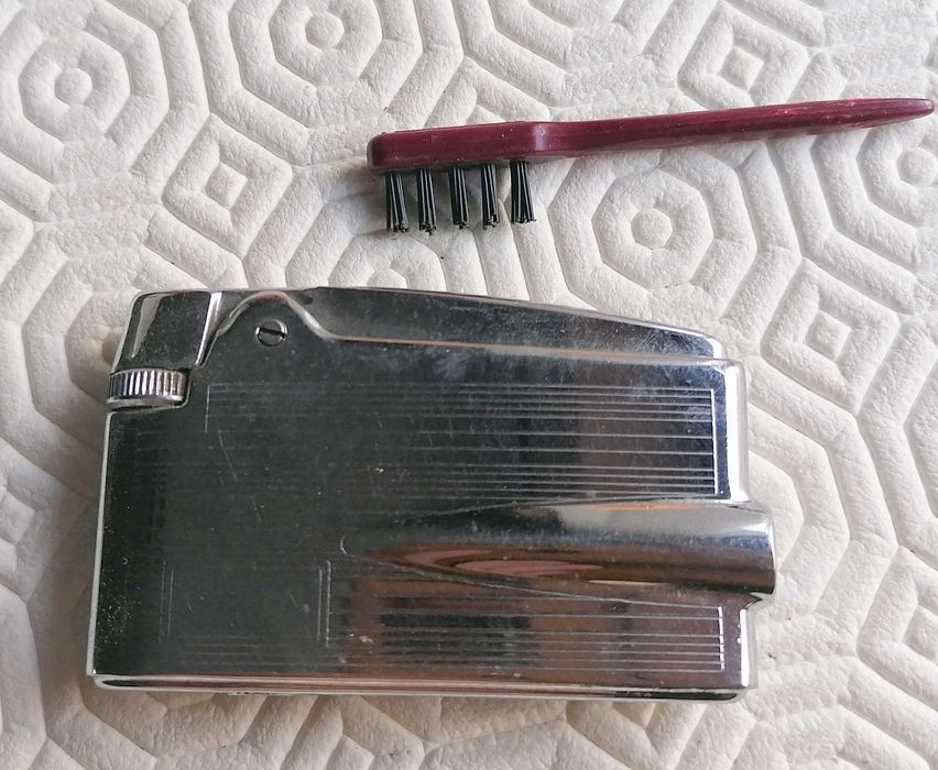 Isqueiro RONSON Varaflame, com cx e escova, peça vintage