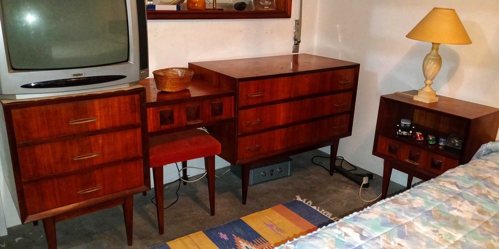 Quarto vintage Queen Anne completo - móveis nunca restaurados