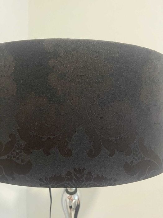 Candeeiro de pé em inox, com 155cm