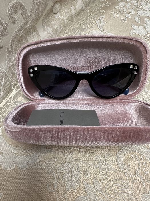 Окуляри Miu miu в фірменному футлярі  ,наявний чохол і коробка  чох