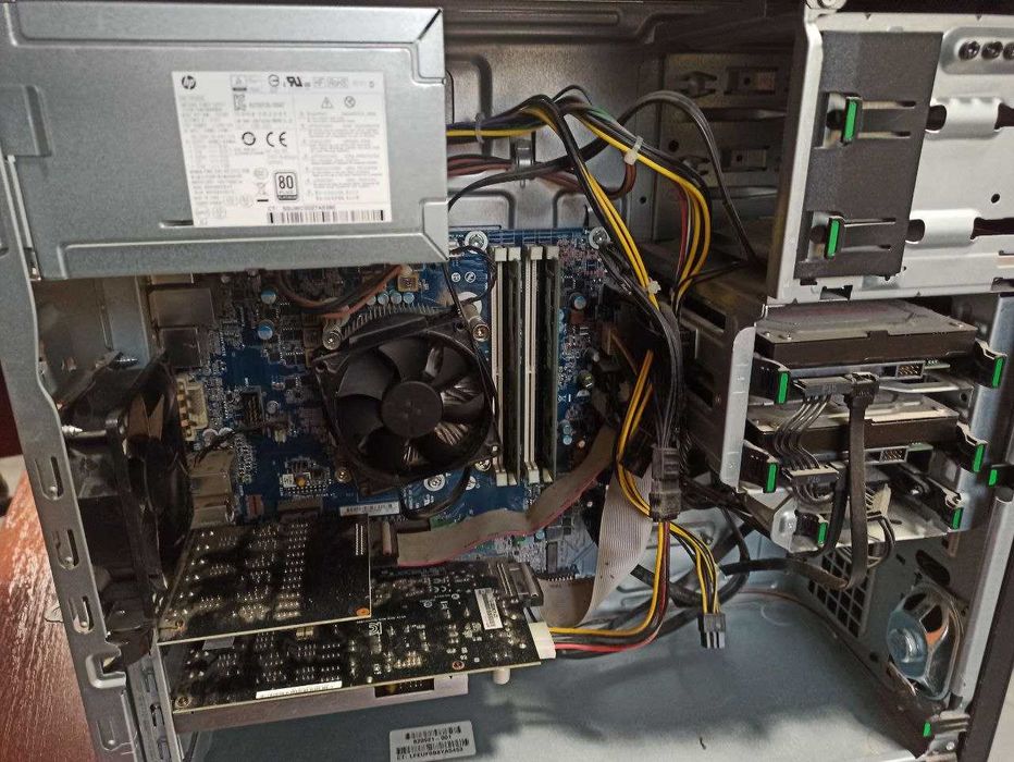 Рабочая станция HP Z240 Workstation Tower: 7 000 грн. - Настольные