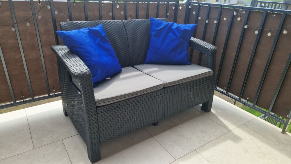 Czarna sofa rattanowa na balkon / taras / ogród - stan idealny