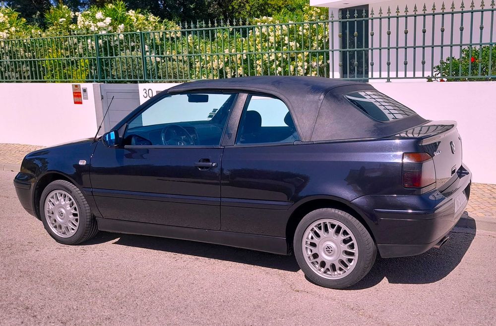 vw golf cabriolet 1.6 - Só com 131400 kms.