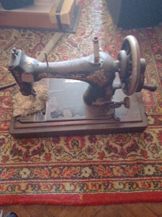 Машинка швейна SINGER