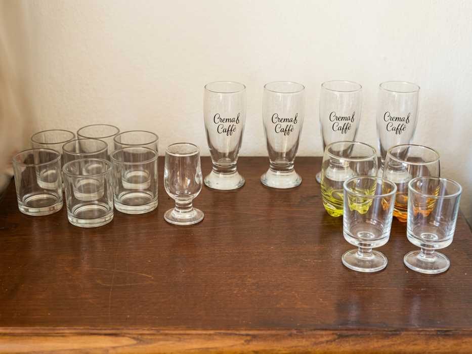 Lote de 16 Copos Pequenos Variados – Shots, Licor e Digestivos