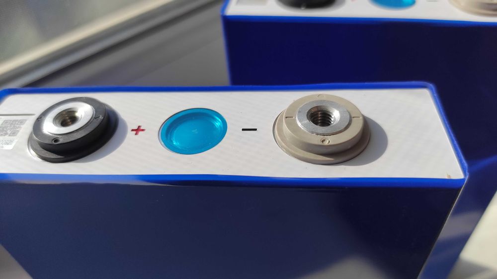 EVE LF105 lifepo4 105Ah 3.2V original Китай 115Ah жовтень 25