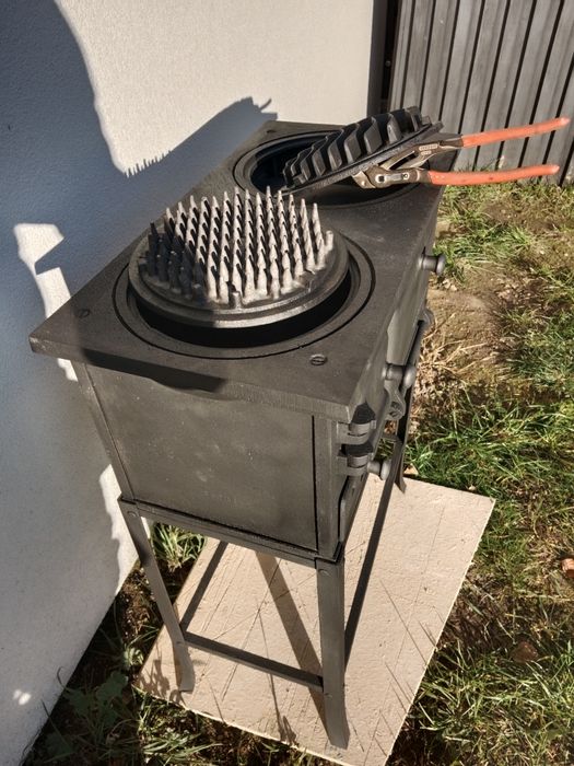 Żeliwny piecyk kuchenka koza kominek