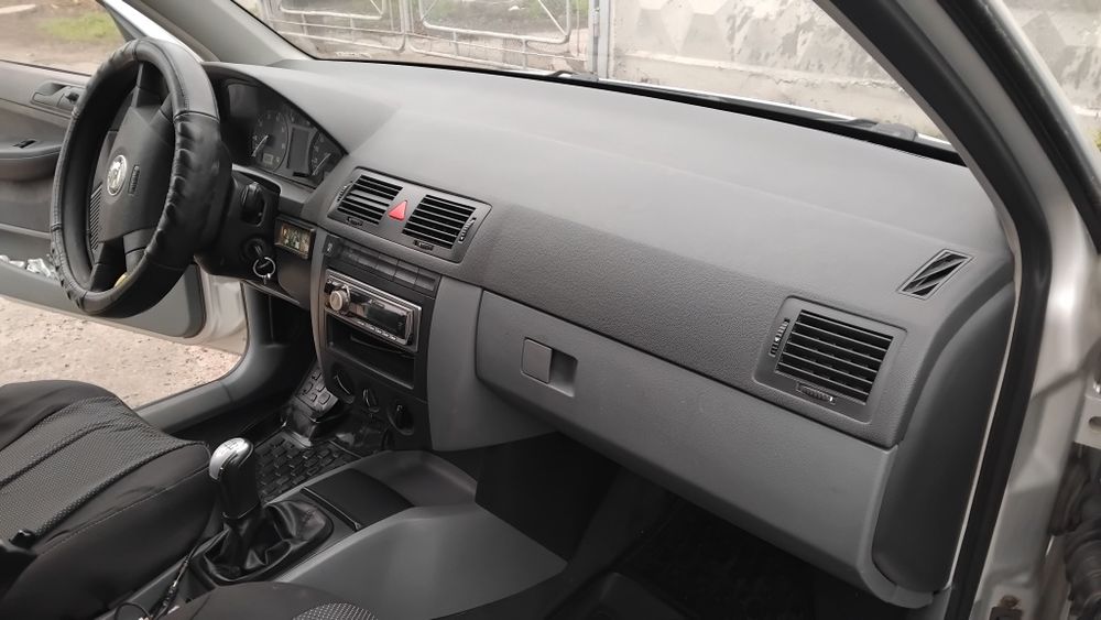 Шкода Фабия 1.4 2001 года