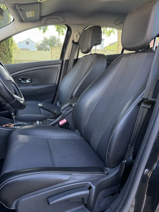 Renault Mégane 1.5 dCi Sport Tourer Auto – 110cv | Económica |
