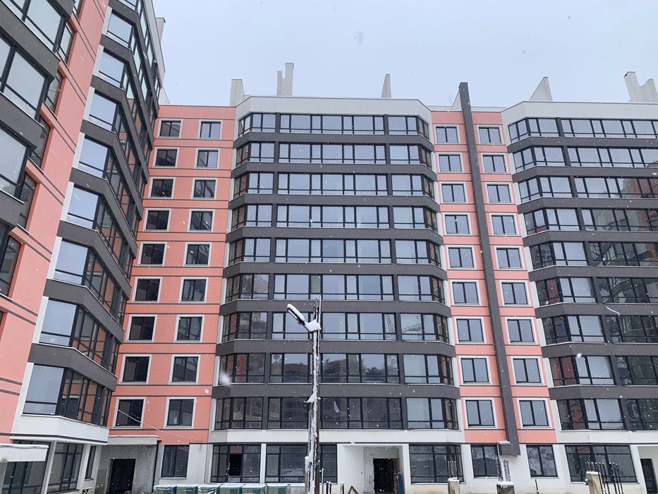 Продається простора трикімнатна новобудова в ЖБК «Парк Авеню»