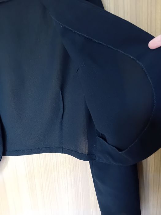 Bolerko lekkie czarne. Czarna odzież.