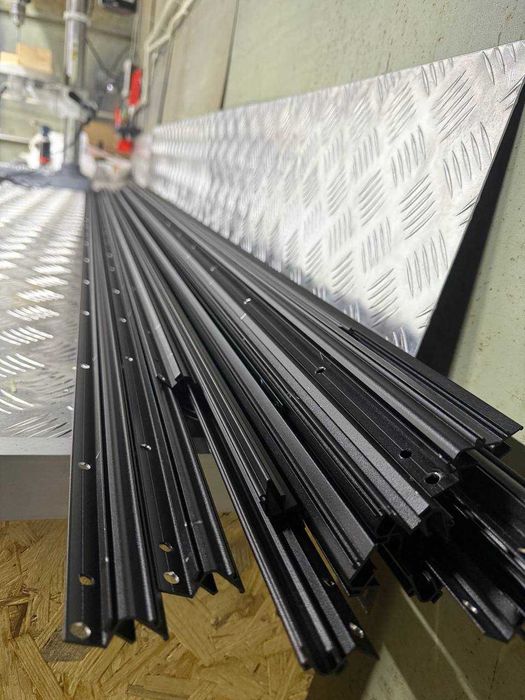 Професійне свердління металу на верстаті FDB Maschinen Drilling 16B