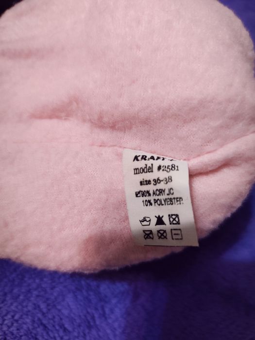 Продам шапочку на девочку