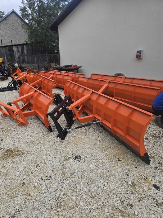 Szerokość od 1,5 m do 3 m – pług do śniegu na tuz, tur, widły