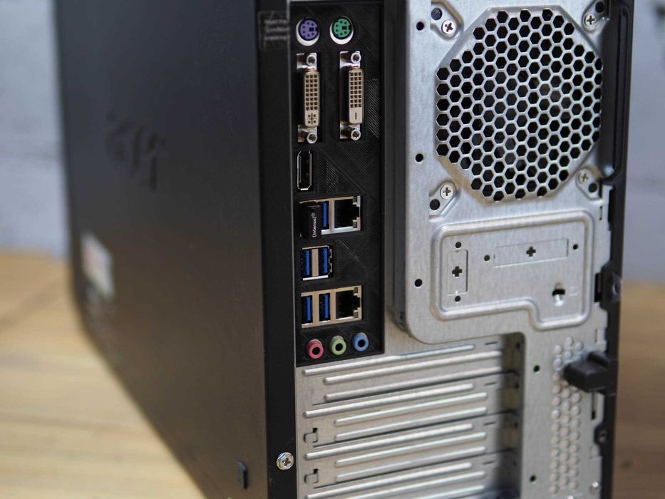 serwer NAS homelab Synology Xpenology na 10 dysków HDD i SSD