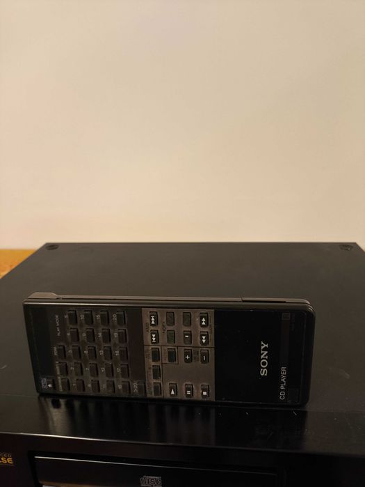 Sony ES cdp x 202 ES z oryginalnym pilotem