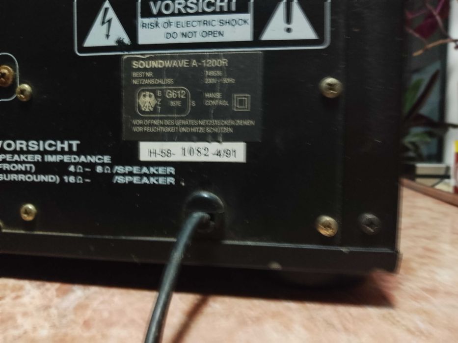 Wzmacniacz zintegrowany Soundwave A-1200. Stan dobry sprawny.